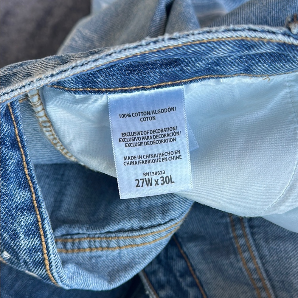 Cleo & Wolf Astoria Jeans - Picture 5 of 7